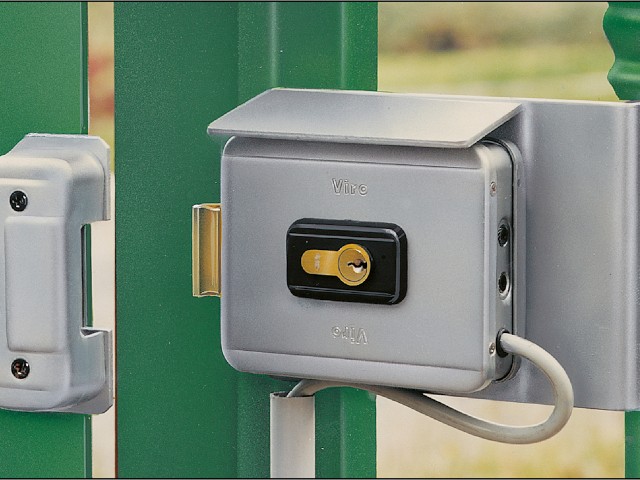 viro-metal-gate-locks